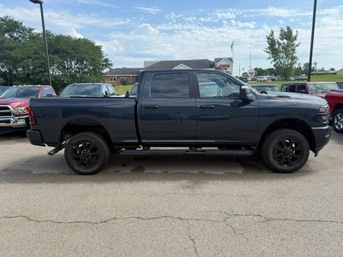 Certified 2025 RAM 2500 Big Horn AWD/4WD image 14