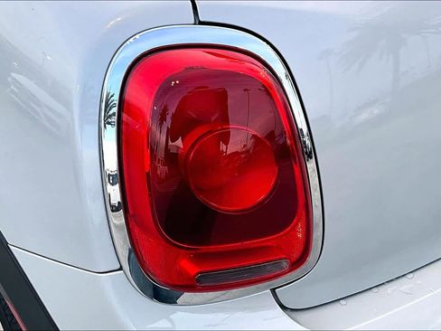 Used 2016 MINI Cooper 4-Door Hardtop image 27