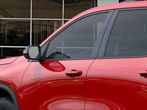 New 2026 Chevrolet Traverse Z71 w/ Driver Confidence Package image 12