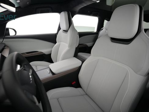 Used 2026 Lucid Gravity Dream AWD/4WD image 4