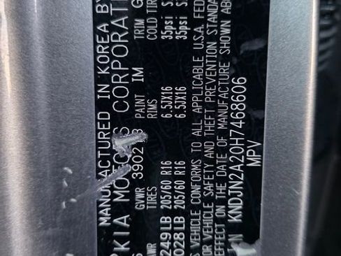 Used 2017 Kia Soul image 3