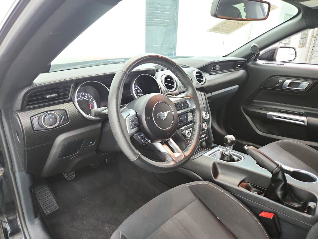 Used 2020 Ford Mustang Coupe RWD image 13