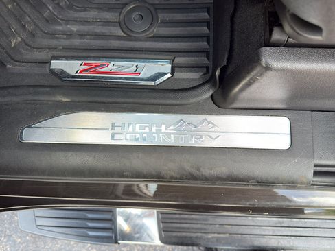 Used 2021 Chevrolet Silverado 2500 High Country w/ Z71 Off-Road Package AWD/4WD image 16