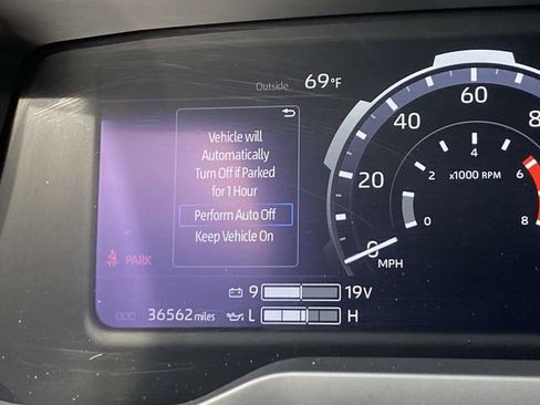 Used 2024 Toyota Tundra Limited image 26