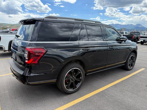 Used 2024 Ford Expedition Limited AWD/4WD image 6