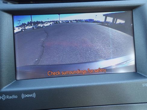 Used 2015 Toyota Prius Three FWD image 17