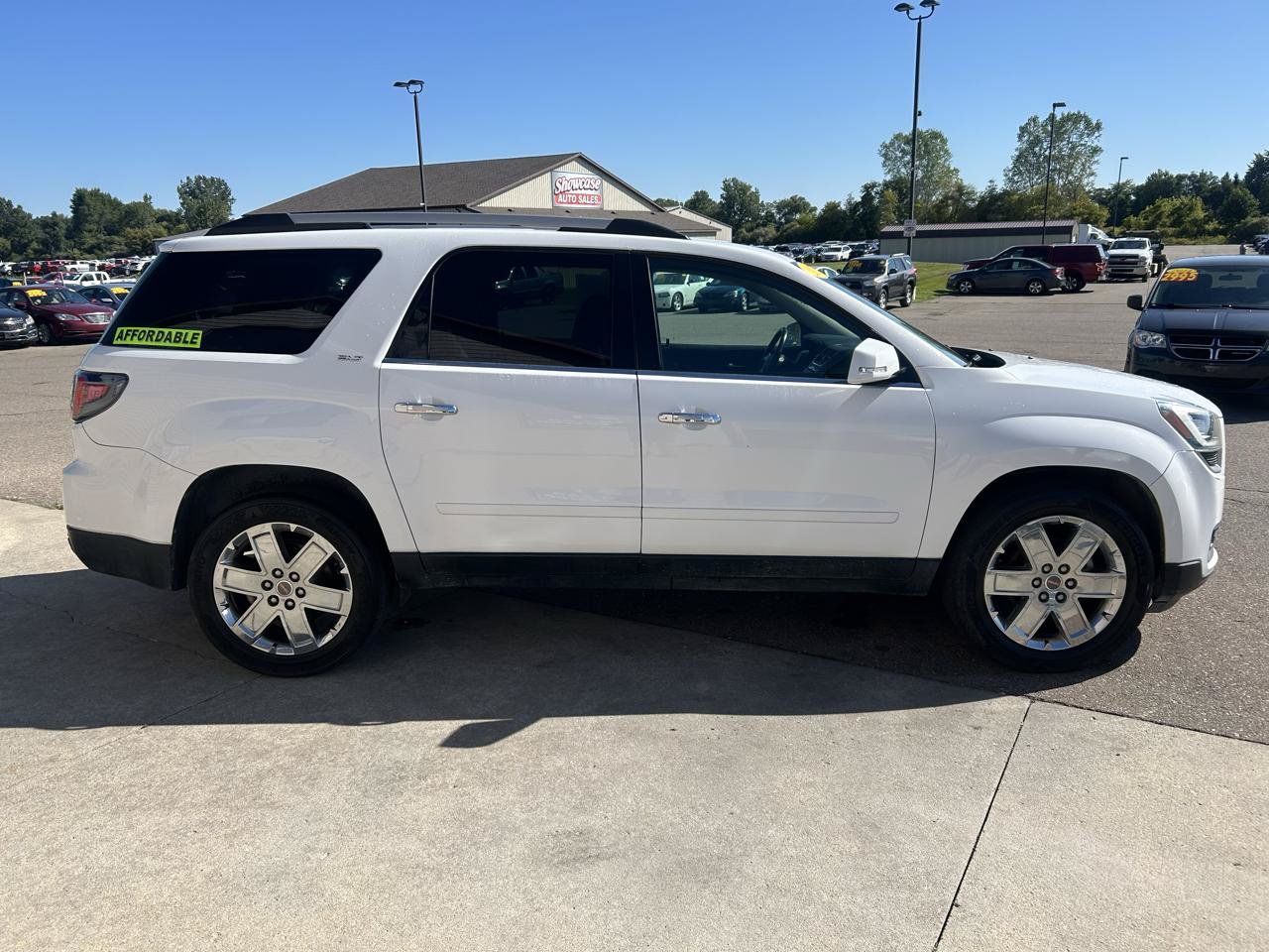Used 2017 GMC Acadia Limited SLT AWD/4WD image 4