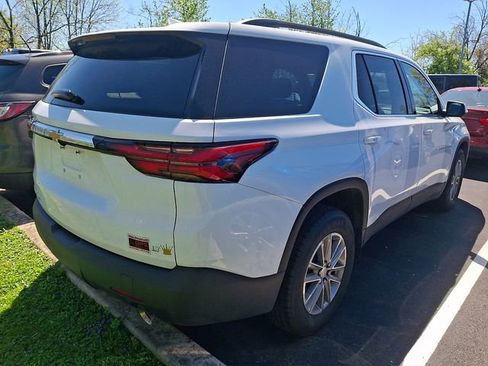 Used 2023 Chevrolet Traverse LT AWD/4WD image 8