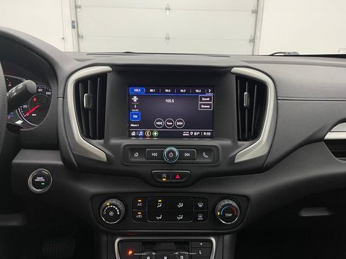 Used 2024 GMC Terrain SLE FWD image 21