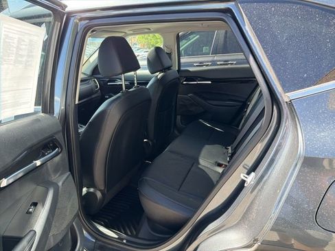 Certified 2023 Kia Seltos SX w/ SX Sunroof Package AWD/4WD image 22