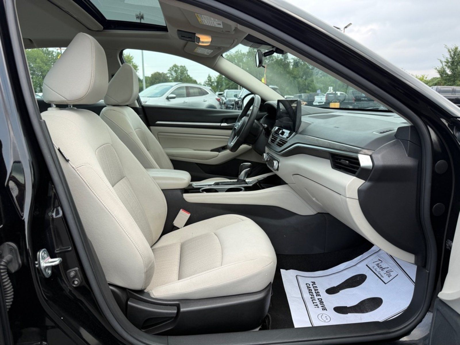 Used 2023 Nissan Altima 2.5 SV w/ SV Premium Package AWD/4WD image 25