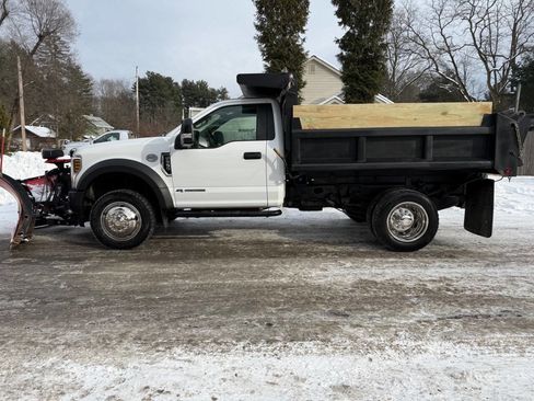 Used 2018 Ford F550 4X4 2dr Regular Cab 145.3 205. image 2