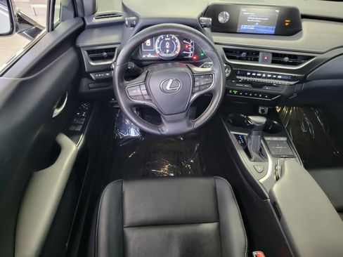 Used 2020 Lexus UX 200 w/ Premium Package FWD image 12
