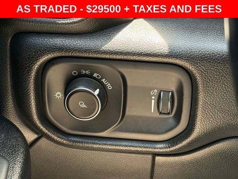Used 2022 RAM 2500 Tradesman w/ Chrome Appearance Group AWD/4WD image 19