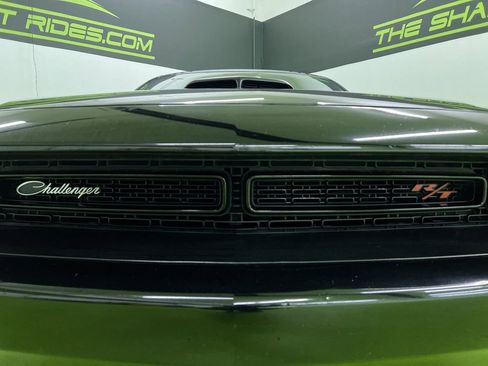 Used 2018 Dodge Challenger R/T RWD image 14