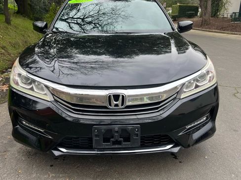 Used 2016 Honda Accord Sport image 2