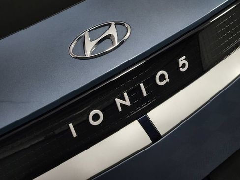 Certified 2024 Hyundai Ioniq 5 SEL AWD/4WD image 9