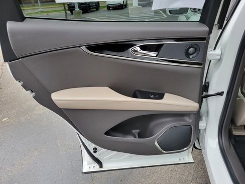 Certified 2023 Lincoln Nautilus Reserve w/ Equipment Group 201A image 40