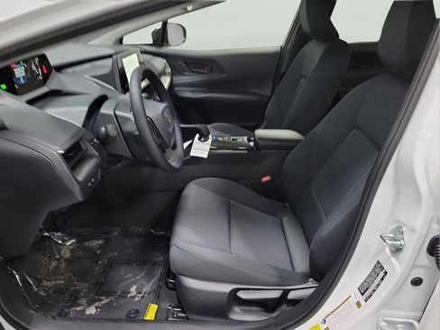 New 2026 Toyota Prius LE image 10