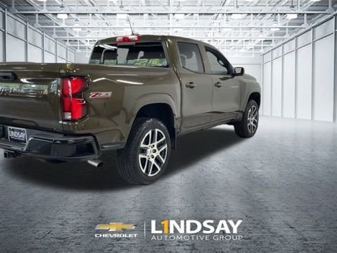 Used 2023 Chevrolet Colorado Z71 w/ Z71 Convenience Package 2 image 8