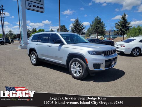 Used 2024 Jeep Grand Cherokee L Limited AWD/4WD image 1
