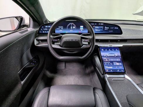Used 2024 Lucid Air Grand Touring AWD/4WD image 2