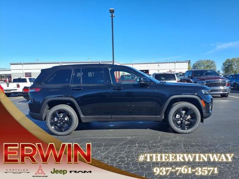 New 2025 Jeep Grand Cherokee Altitude w/ Trailer Tow Package image 2