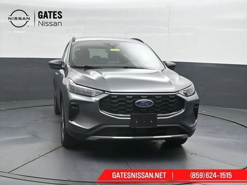 Used 2025 Ford Escape ST-Line AWD/4WD image 5