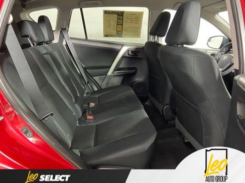 Used 2017 Toyota RAV4 LE w/ Carpet Mat Package AWD/4WD image 27