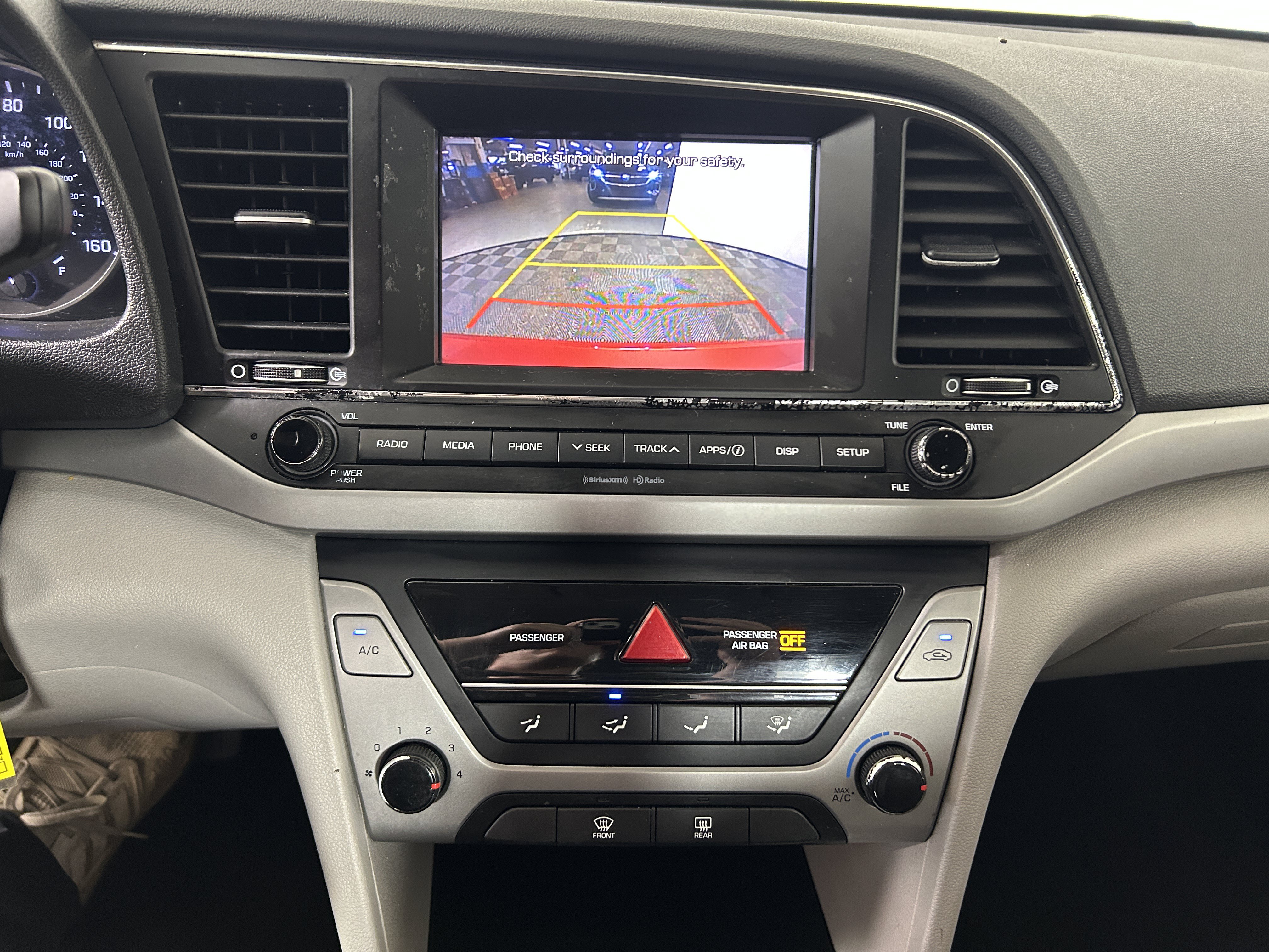 Used 2017 Hyundai Elantra SE FWD image 21