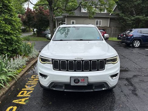 Used 2017 Jeep Grand Cherokee Limited w/ Luxury Group II AWD/4WD image 8