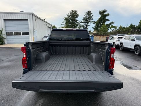 Used 2022 Chevrolet Silverado 1500 LT AWD/4WD image 24