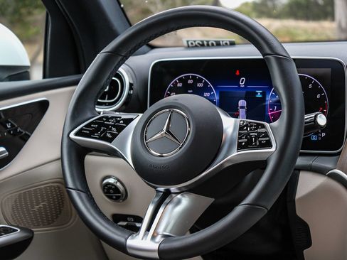 Certified 2026 Mercedes-Benz GLC 300 4MATIC image 16