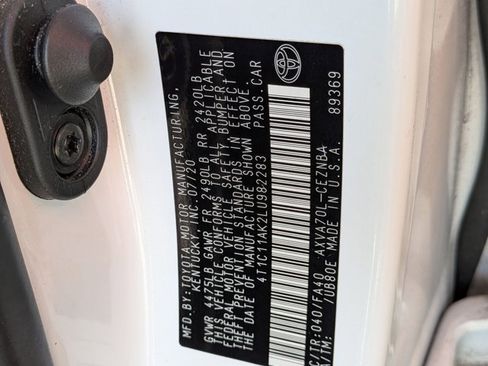 Used 2020 Toyota Camry LE image 18