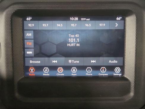 Used 2019 Jeep Wrangler Unlimited Sport S image 28