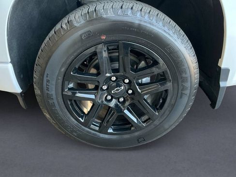 Used 2024 Chevrolet Silverado 1500 Custom AWD/4WD image 9