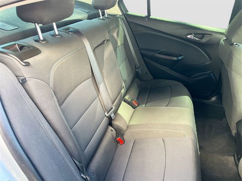 Used 2018 Chevrolet Cruze LT image 24