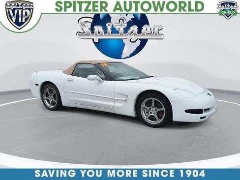 Used 2004 Chevrolet Corvette Convertible w/ Preferred Equipment Group RWD image 2