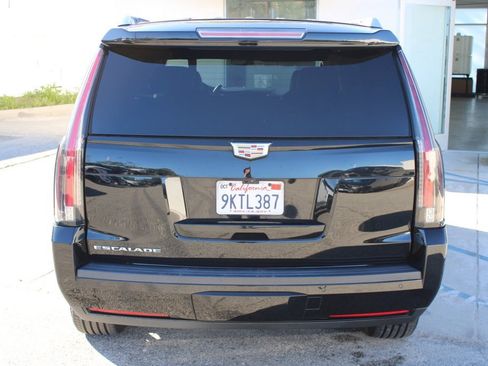 Used 2020 Cadillac Escalade Platinum w/ Escalade Sport Edition image 5