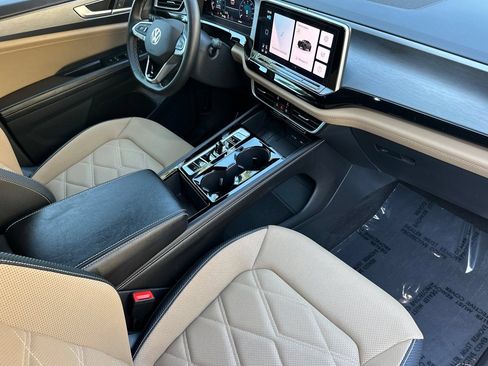 Used 2026 Volkswagen Atlas Cross Sport SE FWD image 15