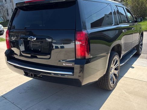 Used 2017 Chevrolet Suburban Premier image 5