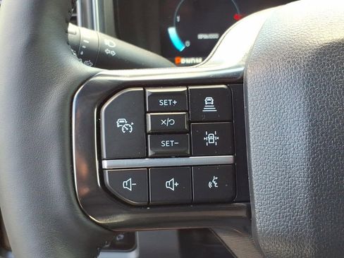 Certified 2025 Ford F350 Platinum AWD/4WD image 16