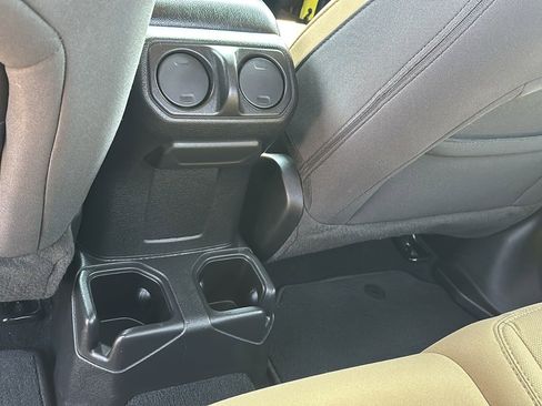 Used 2023 Jeep Gladiator Sport w/ Off Road Group image 27