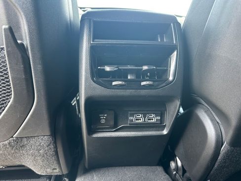 Used 2025 Jeep Grand Cherokee Altitude image 22