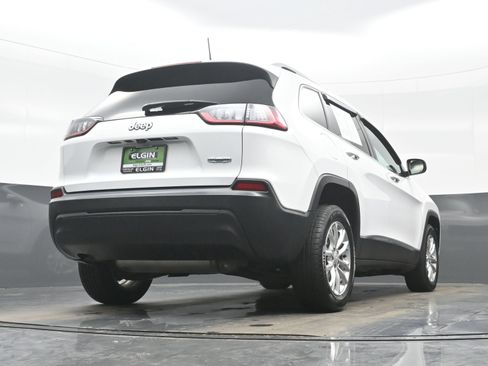 Used 2019 Jeep Cherokee Latitude w/ Cold Weather Group image 28