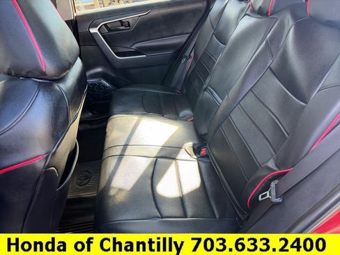 Used 2021 Toyota RAV4 LE AWD/4WD image 57