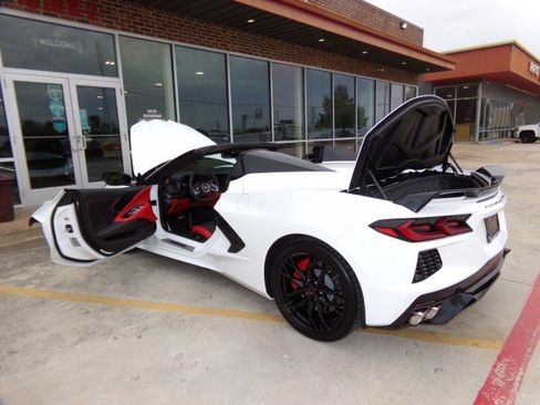 Used 2024 Chevrolet Corvette Stingray Premium Conv w/ Z51 Performance Package RWD image 14