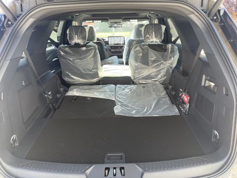 New 2027 Ford Explorer ST-Line AWD/4WD image 14