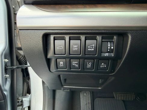 Used 2017 Subaru Outback 3.6R Limited AWD/4WD image 13