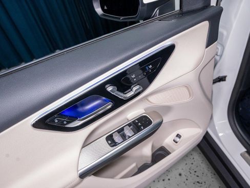 Used 2026 Mercedes-Benz GLC 300 300 SUV image 10